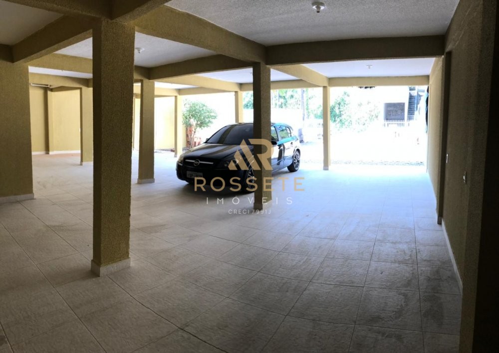 Sobrado muito bem localizado