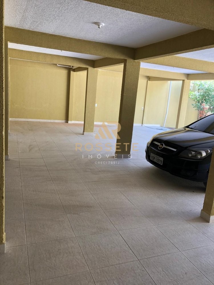 Sobrado muito bem localizado