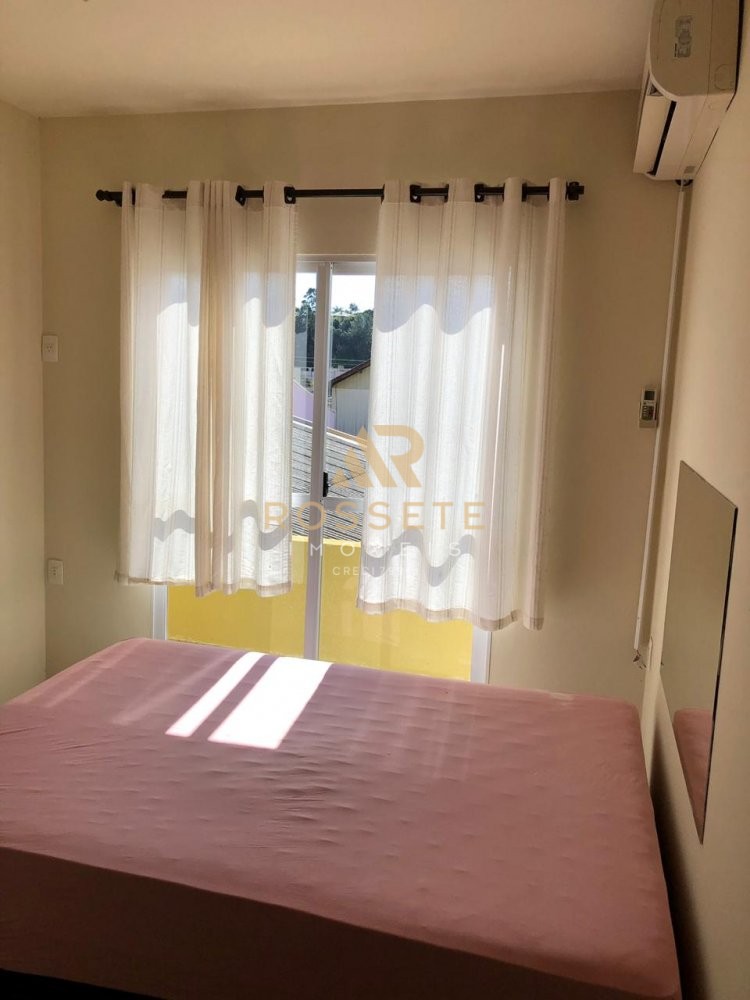 Sobrado muito bem localizado