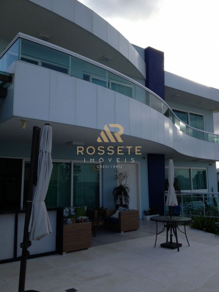 Maravilhosa casa frente Mar 