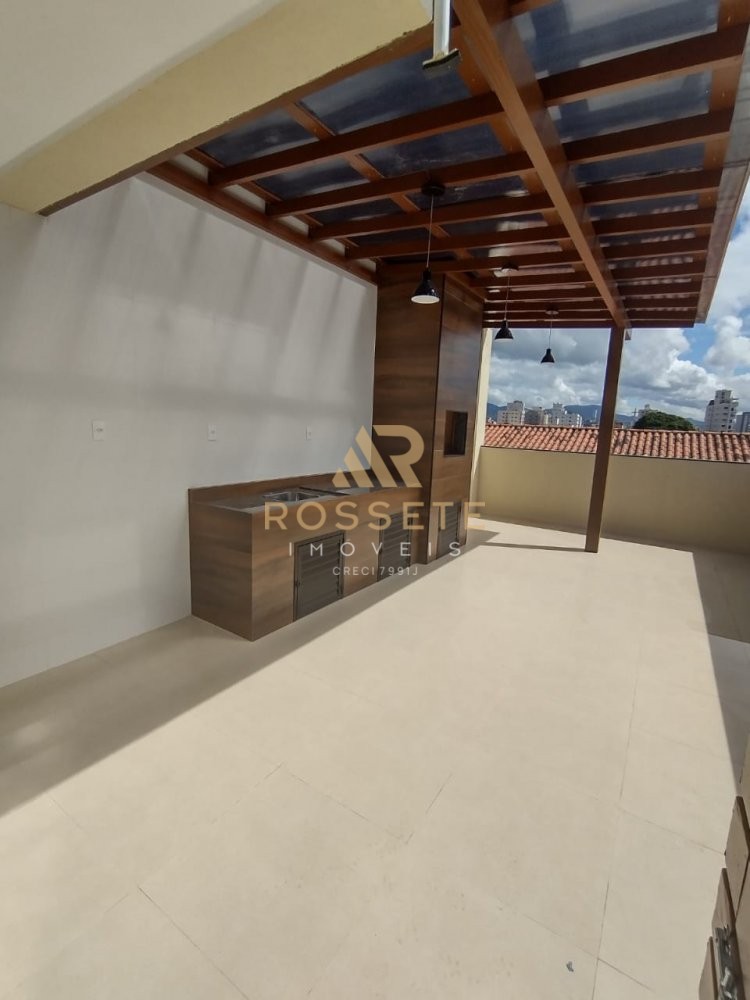 Lindo sobrado triplex com Rooftop