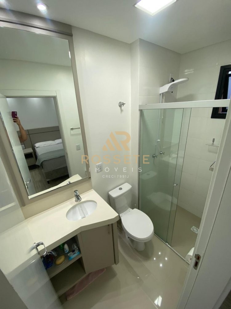 APARTAMENTO COM TIMA LOCALIZAO E MBILIADO 