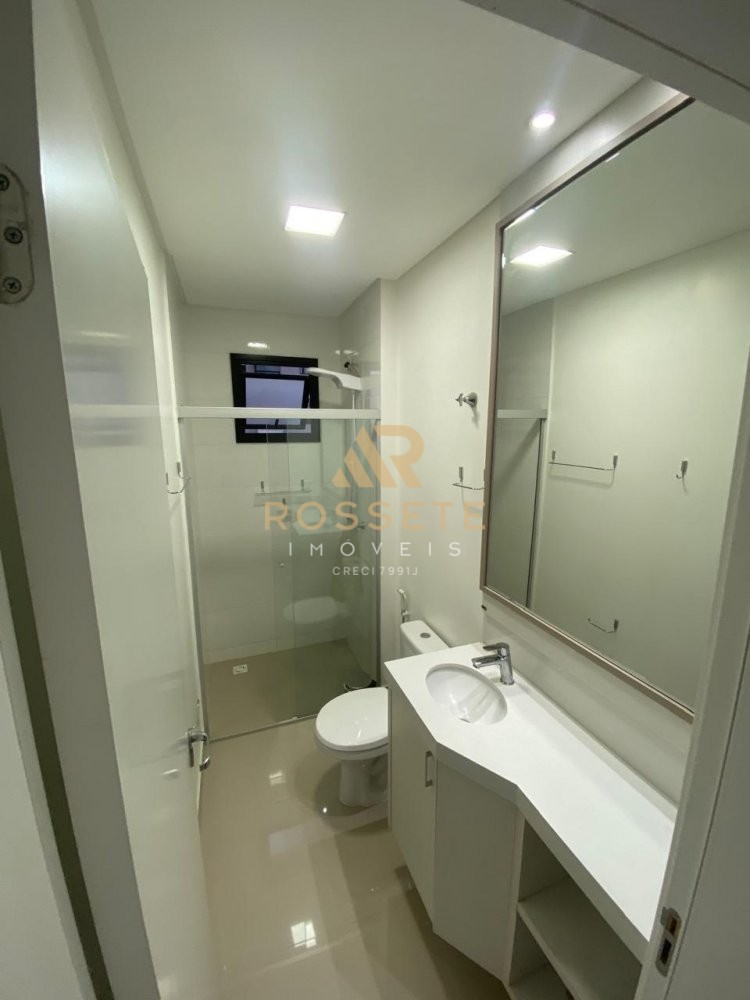 APARTAMENTO COM TIMA LOCALIZAO E MBILIADO 