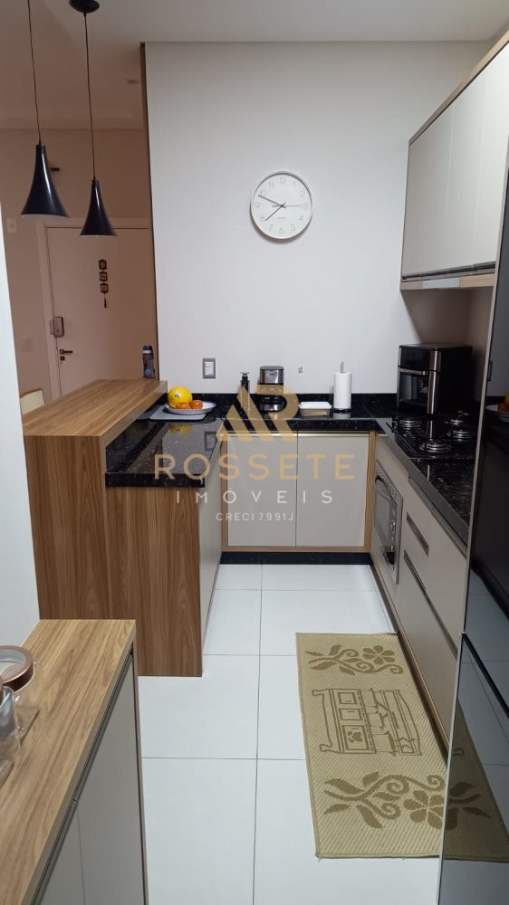 APARTAMENTO MOBILIADO COM TIMA LOCALIZAO 