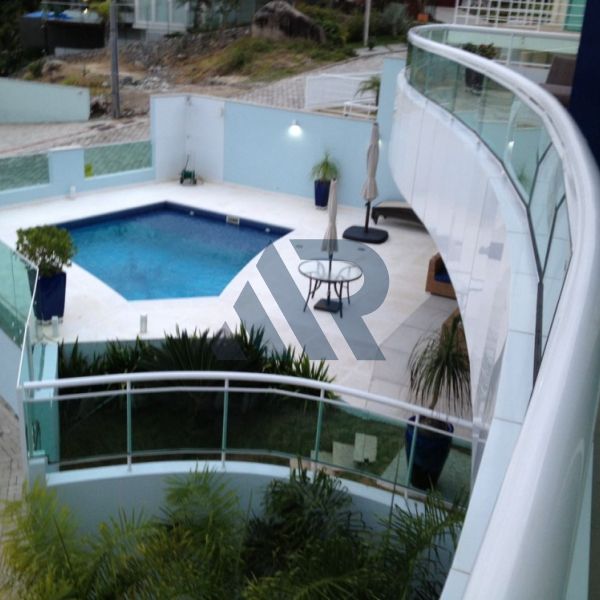 Maravilhosa casa frente Mar 