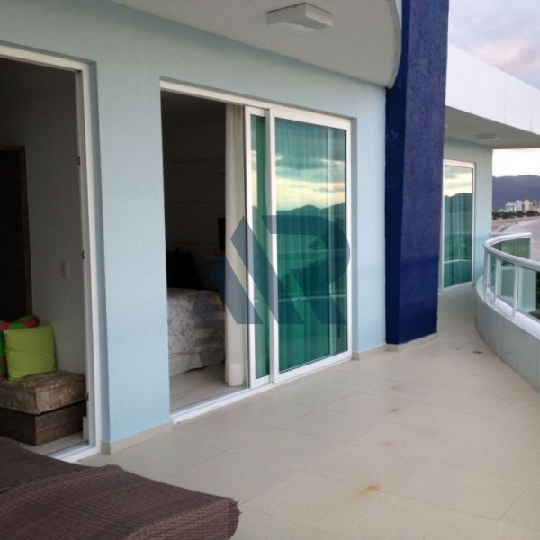 Maravilhosa casa frente Mar 