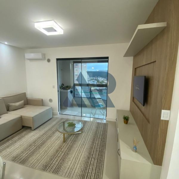 APARTAMENTO COM �TIMA LOCALIZA��O E M�BILIADO 