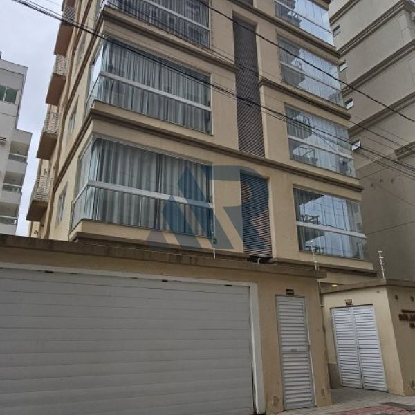 APARTAMENTO PERTO DO MAR E MOBILIADO 