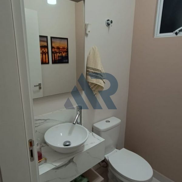 APARTAMENTO MOBILIADO COM �TIMA LOCALIZA��O 