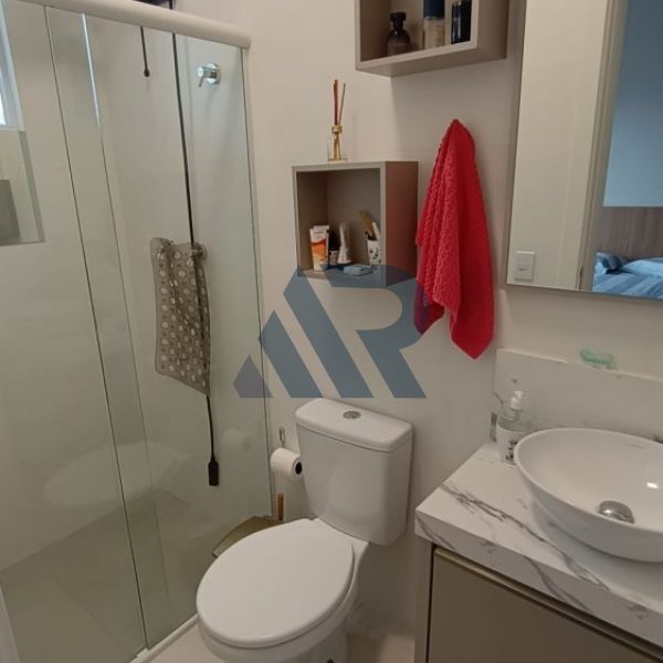 APARTAMENTO MOBILIADO COM �TIMA LOCALIZA��O 