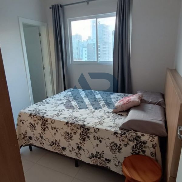 APARTAMENTO MOBILIADO COM �TIMA LOCALIZA��O 