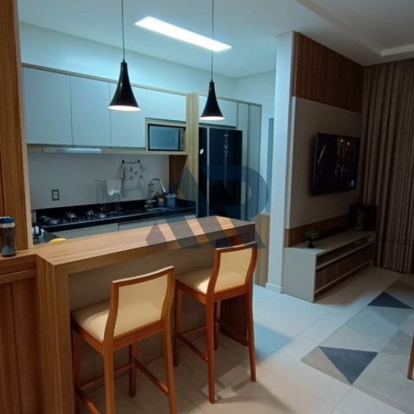 APARTAMENTO MOBILIADO COM �TIMA LOCALIZA��O 