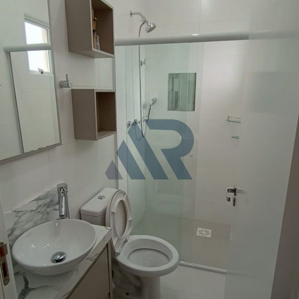APARTAMENTO MOBILIADO COM �TIMA LOCALIZA��O 