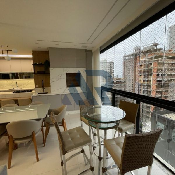3 Suites mobiliado