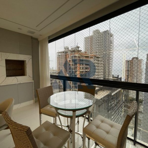 3 Suites mobiliado